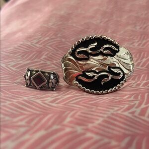 Silver and Black Belt Buckle with Ring Set